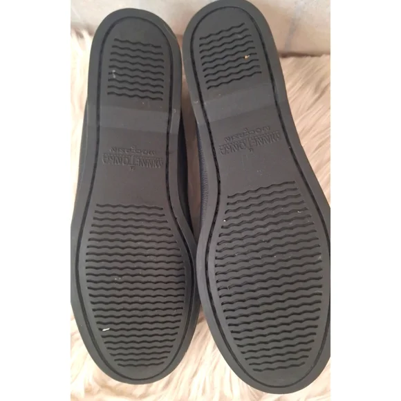 Minnetonka | Black Leather Tribal Beaded Bow Moccasin Shoe - Picture 6 of 14